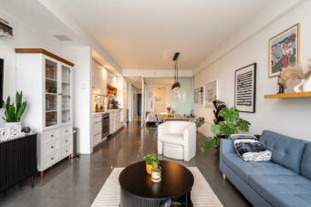 #417 – 256 E. 2nd Avenue